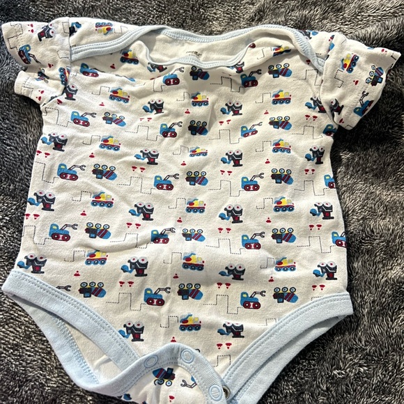 Onesies - Picture 4 of 7